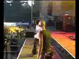 Maxim ft Skunk Anansie - Carmen Queasy  Live (Poor Quality)