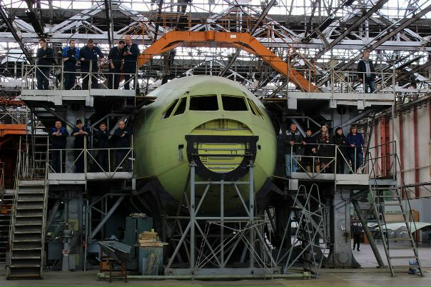 авиационная промышленность васо. завод авиастар ульяновск. 1000 самолетов до 2030 года. авиасалон в жуковском 2011-. мантуров вкс.