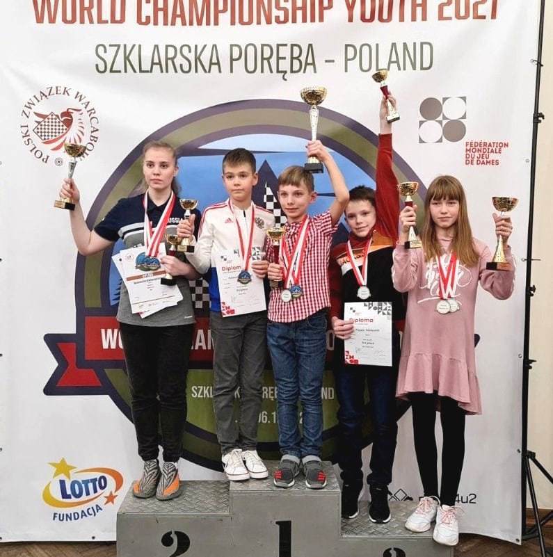 8 медалей завревали ребята из Удмуртии на