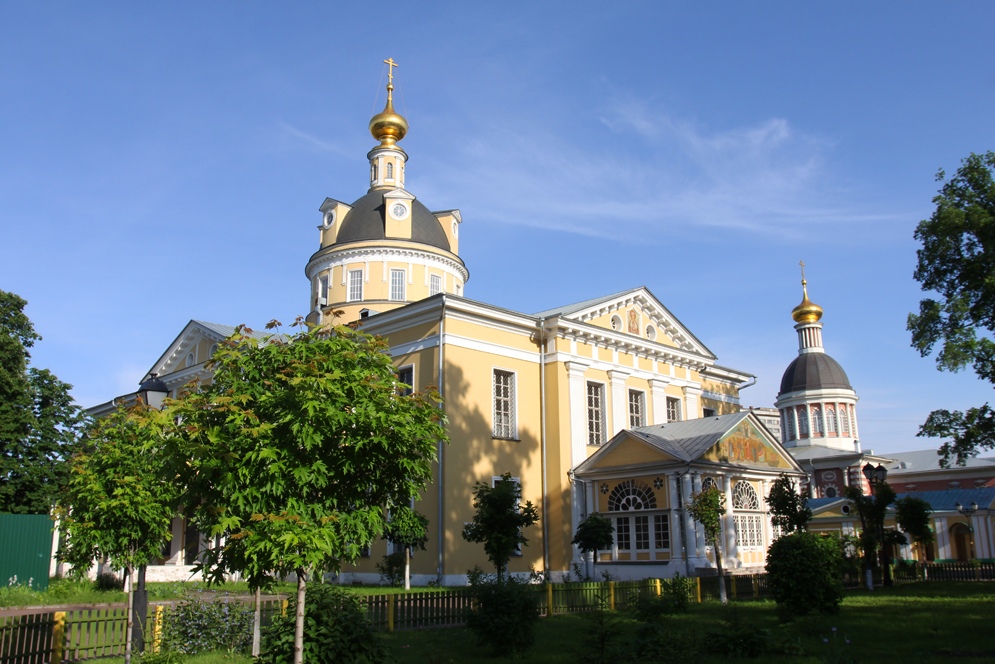Тёплый июньский денёк в Рогожском посёлке Тёплый июньский денёк в Рогожском посёлке